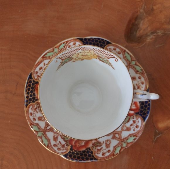 Vintage Bell China Teacup - Picture 2 of 4
